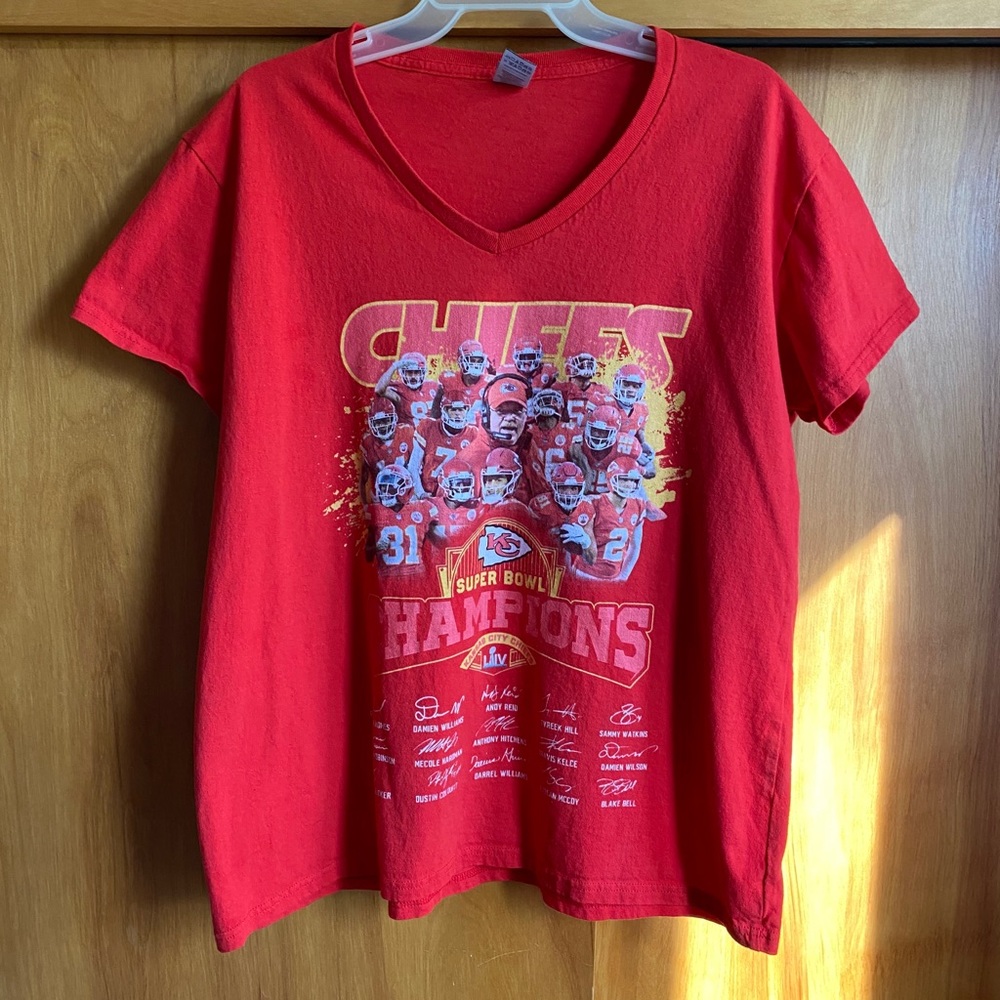 KC Chiefs Super Bowl Champs Autographed T-shirt